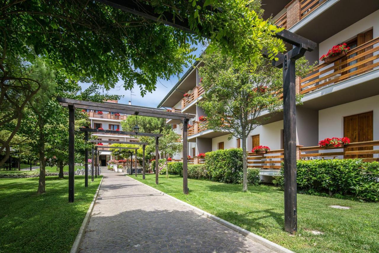Hotel Capanna D'Oro Dependance Lignano Sabbiadoro Exterior photo
