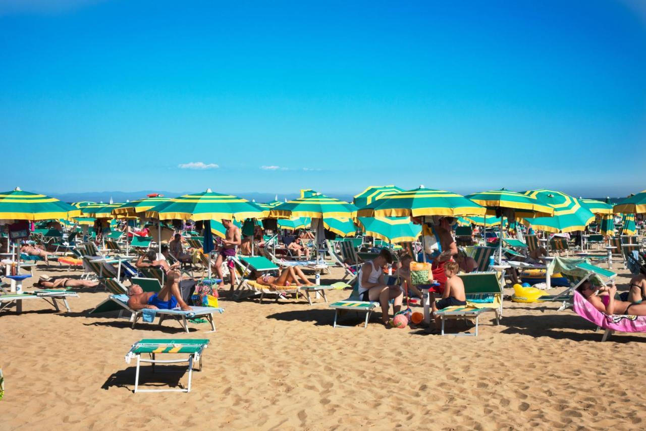 Hotel Capanna D'Oro Dependance Lignano Sabbiadoro Exterior photo