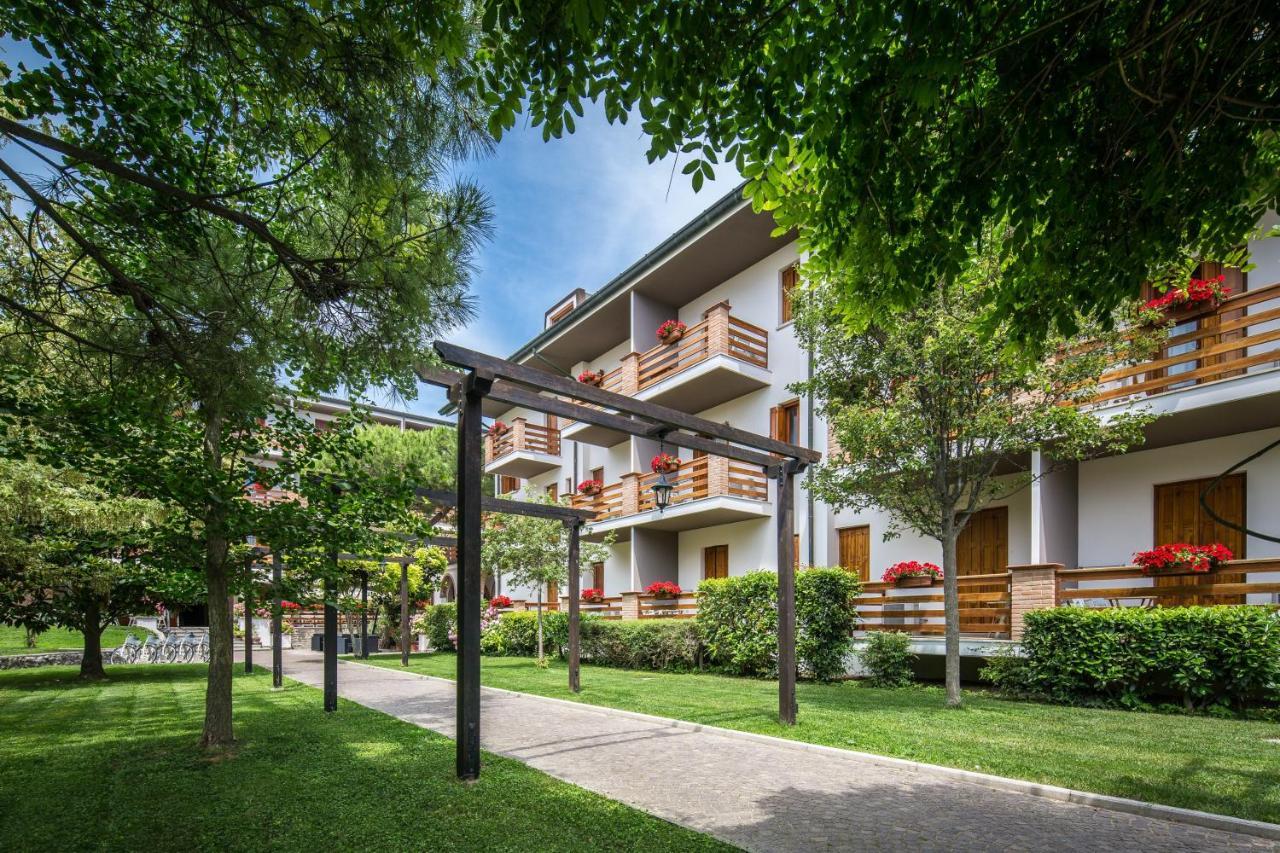Hotel Capanna D'Oro Dependance Lignano Sabbiadoro Exterior photo