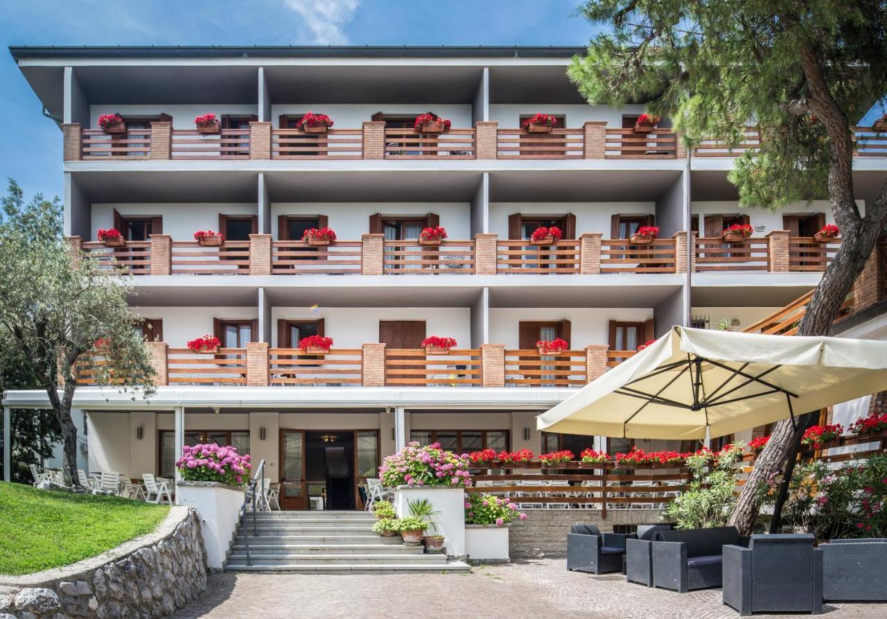 Hotel Capanna D'Oro Dependance Lignano Sabbiadoro Exterior photo