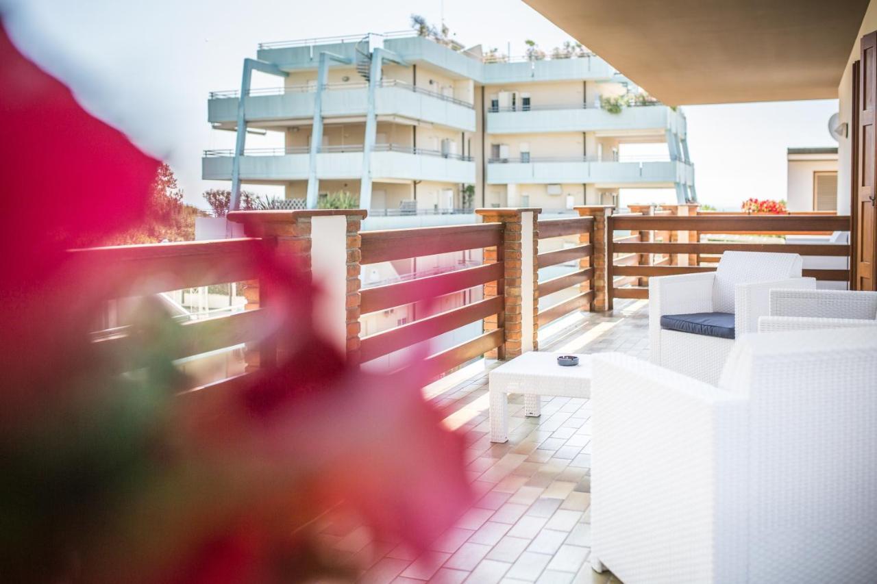 Hotel Capanna D'Oro Dependance Lignano Sabbiadoro Exterior photo
