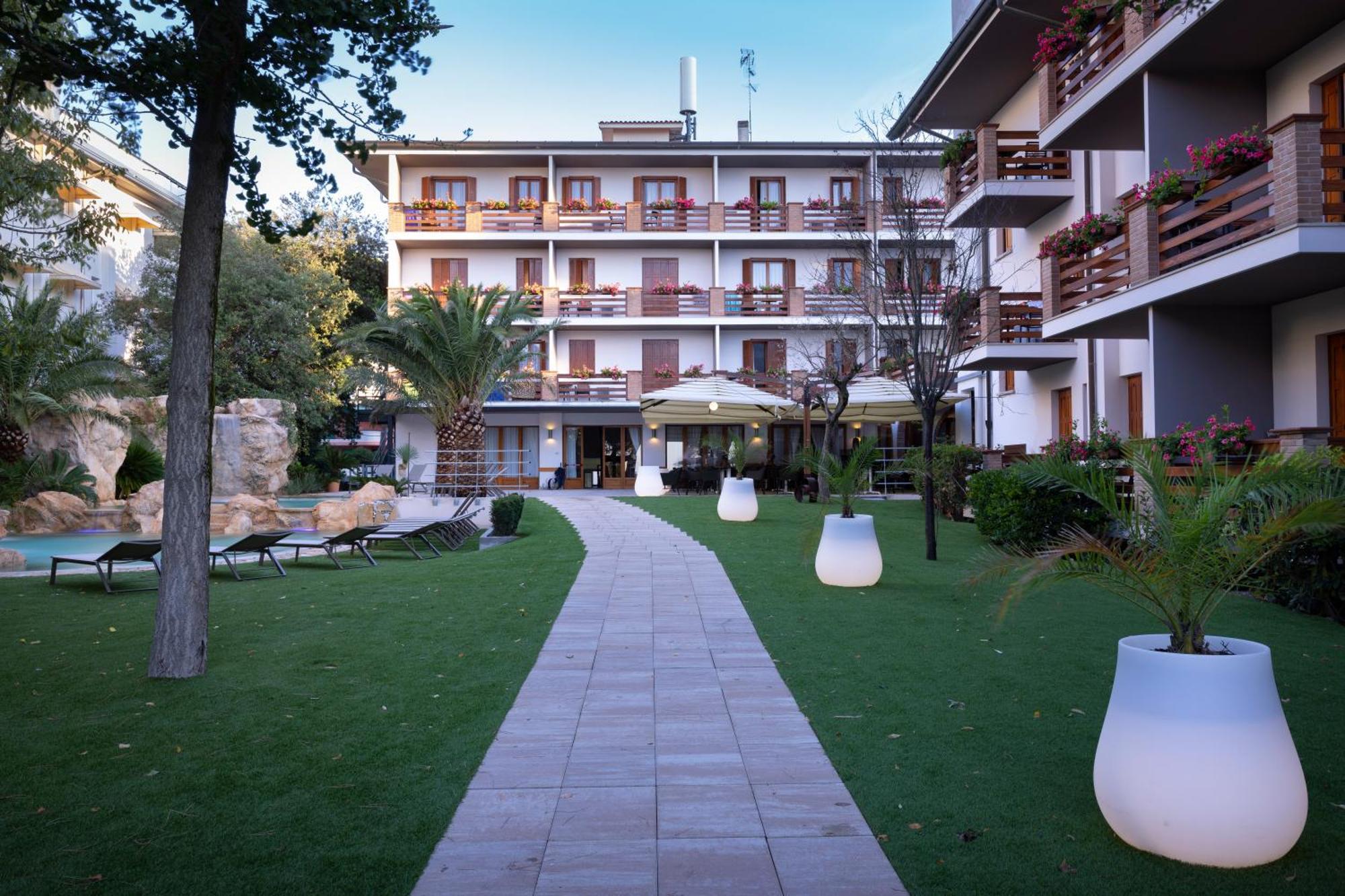 Hotel Capanna D'Oro Dependance Lignano Sabbiadoro Exterior photo