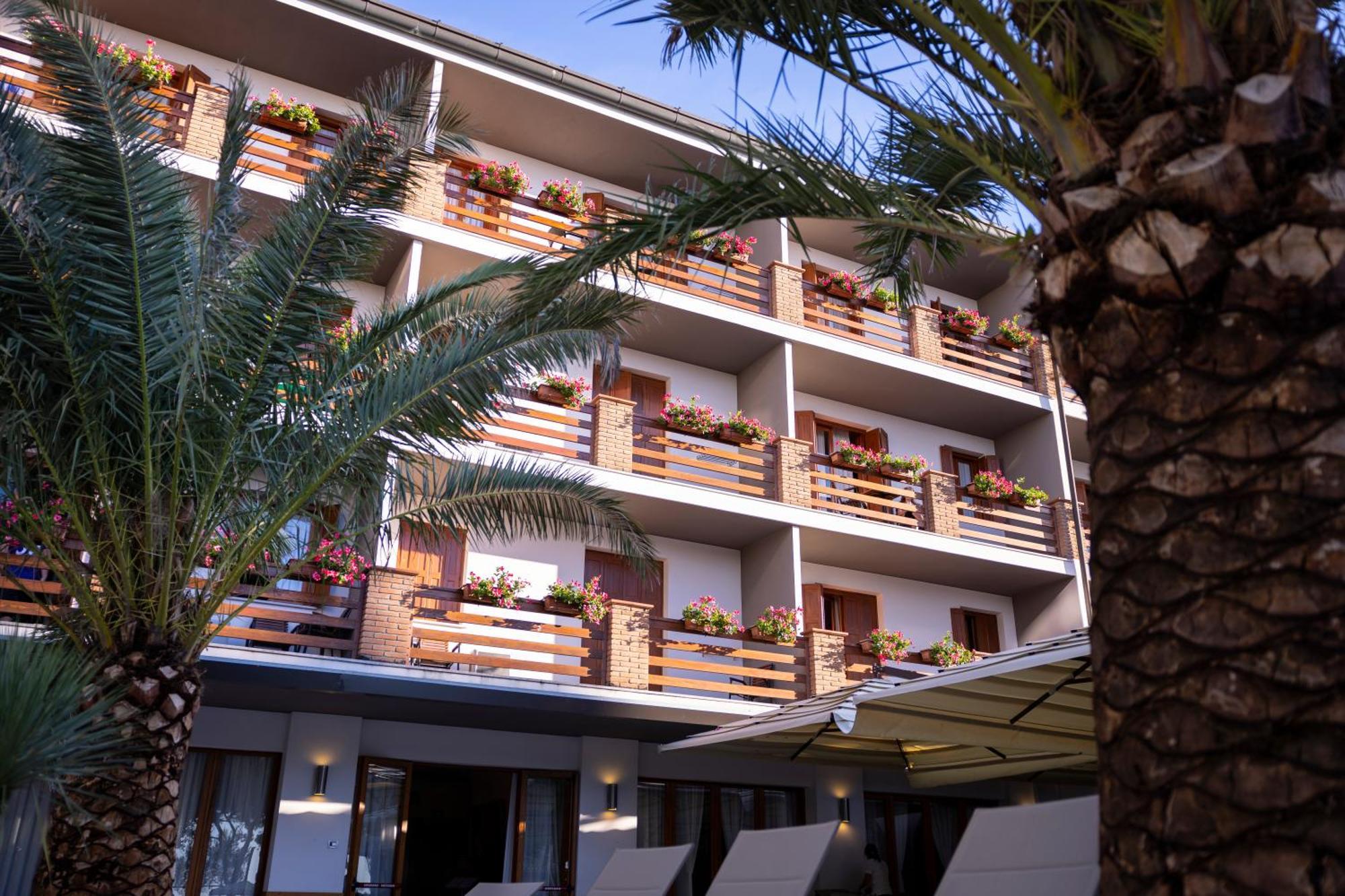 Hotel Capanna D'Oro Dependance Lignano Sabbiadoro Exterior photo