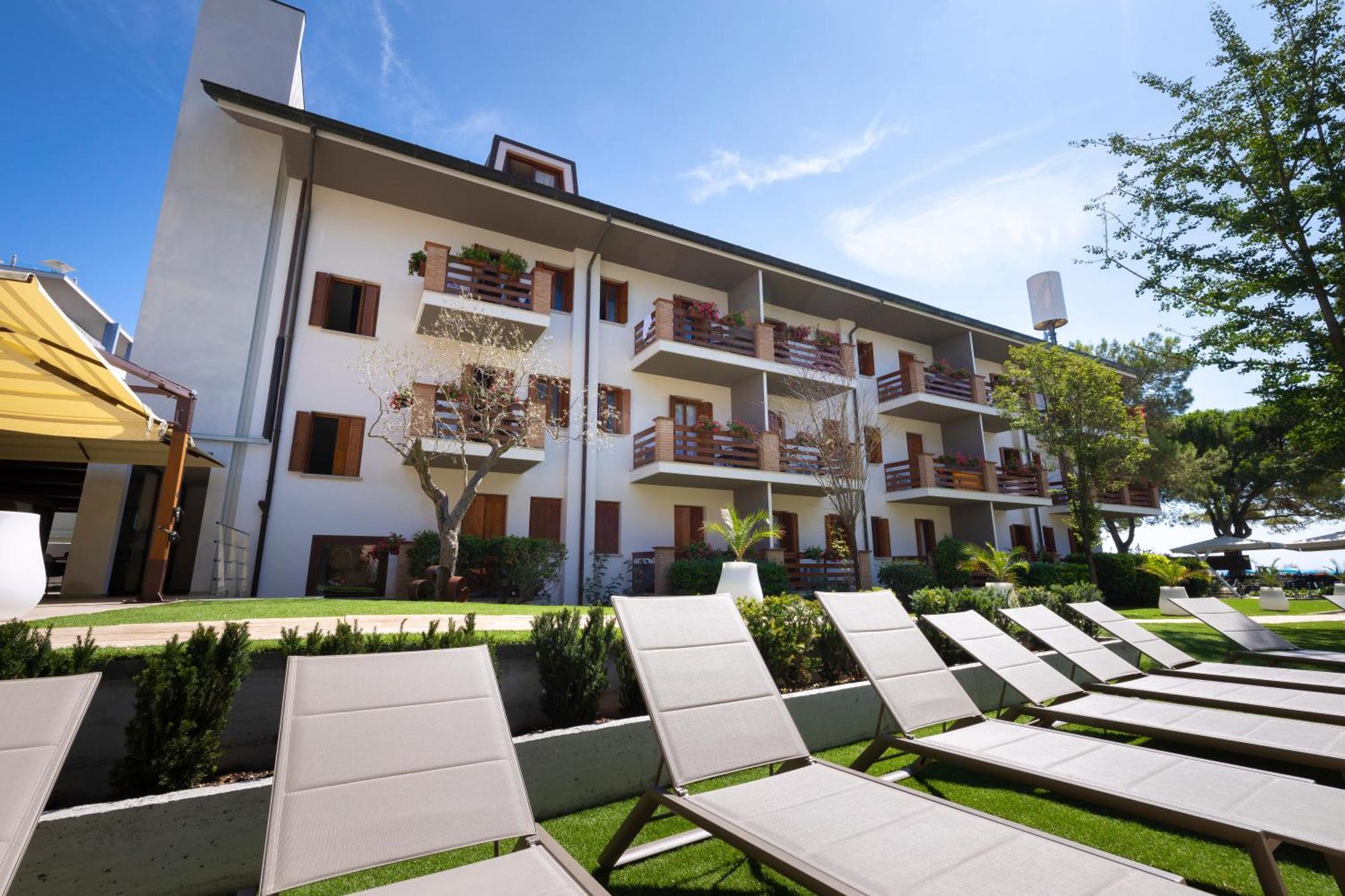 Hotel Capanna D'Oro Dependance Lignano Sabbiadoro Exterior photo