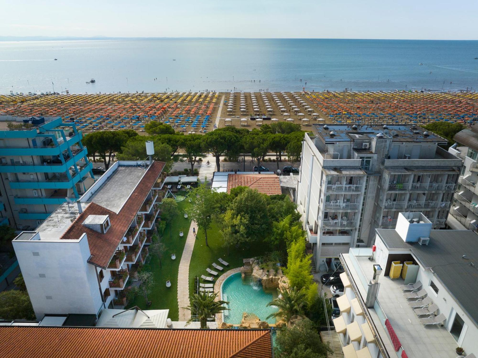 Hotel Capanna D'Oro Dependance Lignano Sabbiadoro Exterior photo