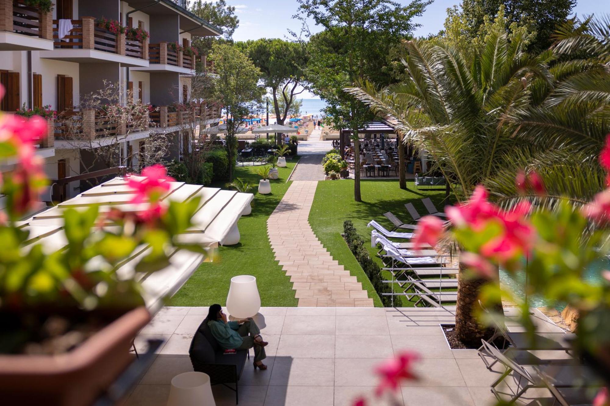 Hotel Capanna D'Oro Dependance Lignano Sabbiadoro Exterior photo